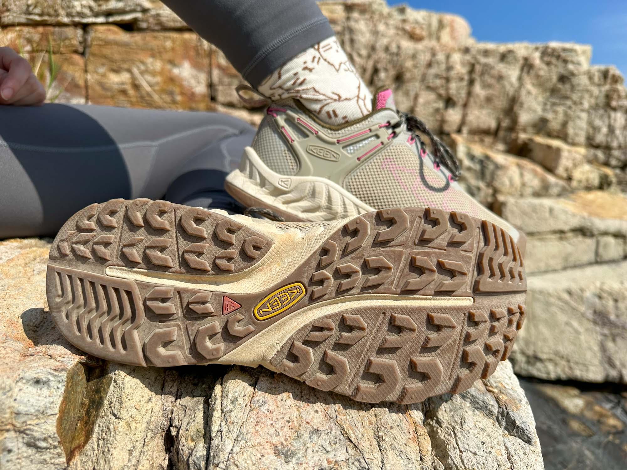 KEEN NXIS EVO WATERPROOF凹凸坑紋深4毫米