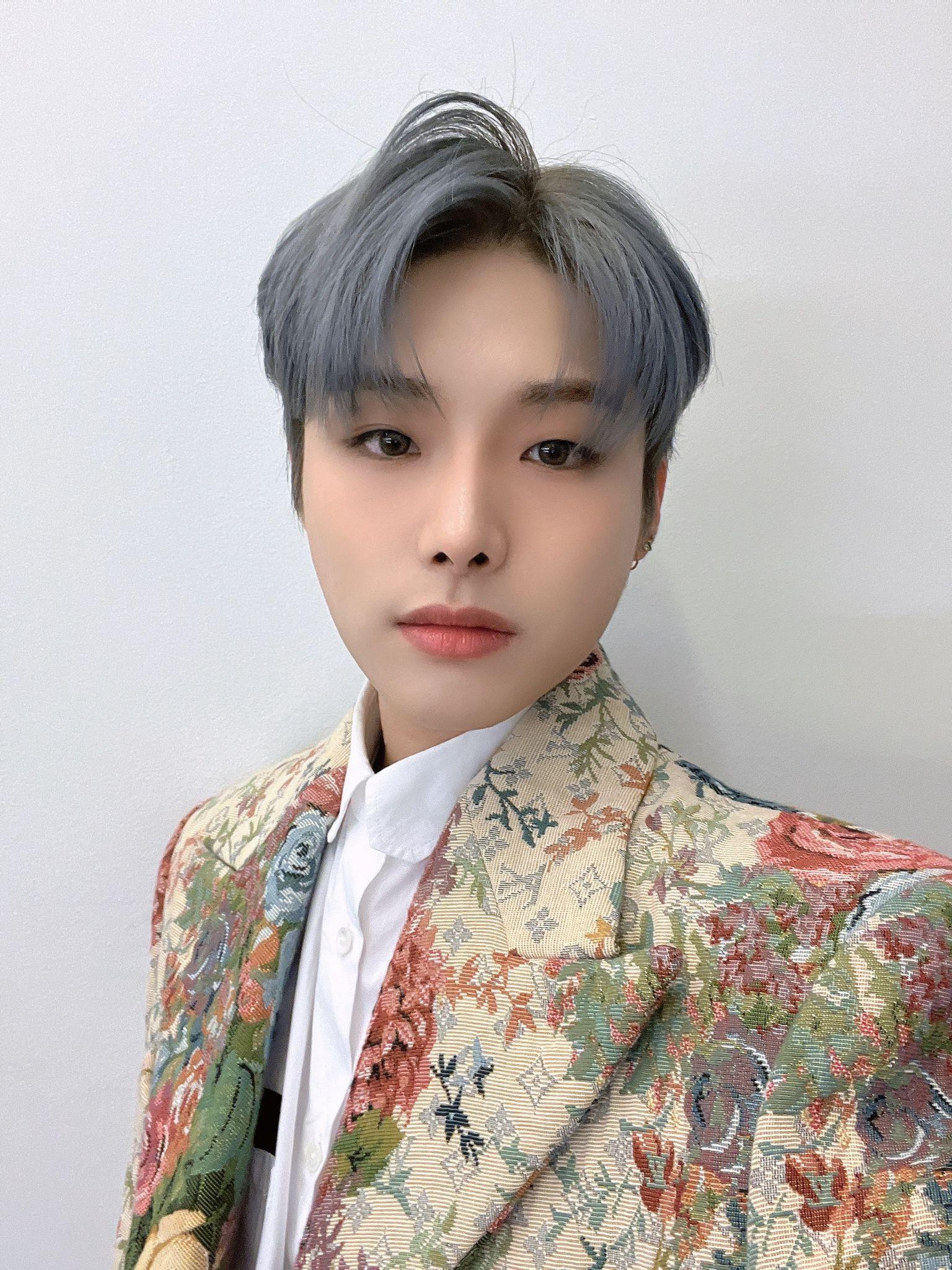 香港天加一首隊男團將於明年初在韓國出道,隊長LEX是力捧對象之一。