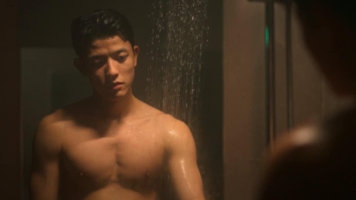 在《第三人稱復仇》第四集中,朴所羅門上演半裸出浴戲。