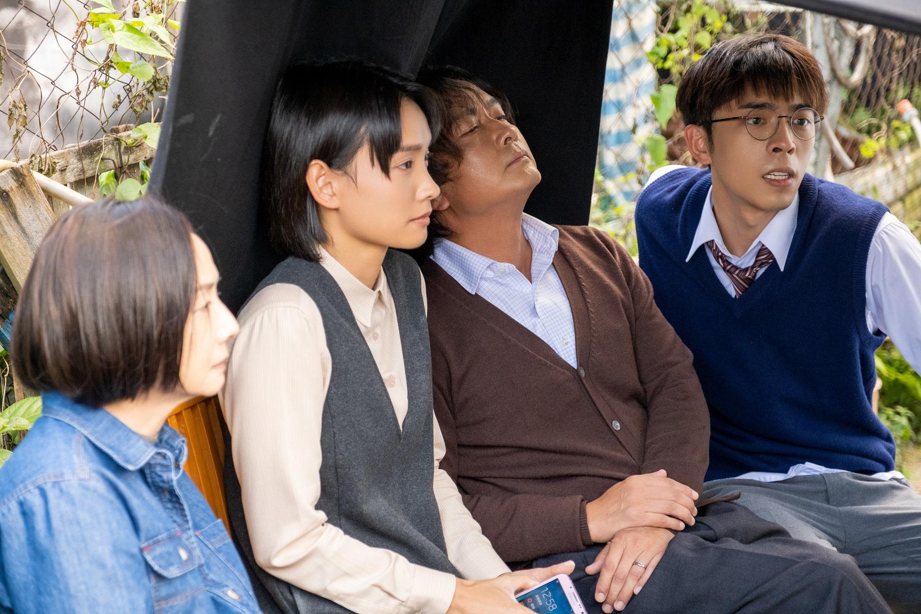 戲裡的一家四口,因為一頓「吵大鑊」的冬至飯,關係破裂。(《過時‧過節》劇照)