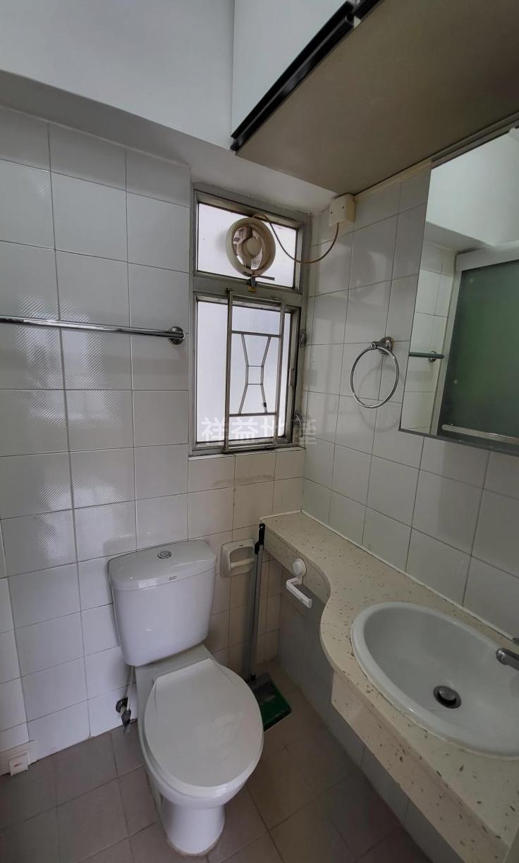 浴室非黑廁。(代理提供)