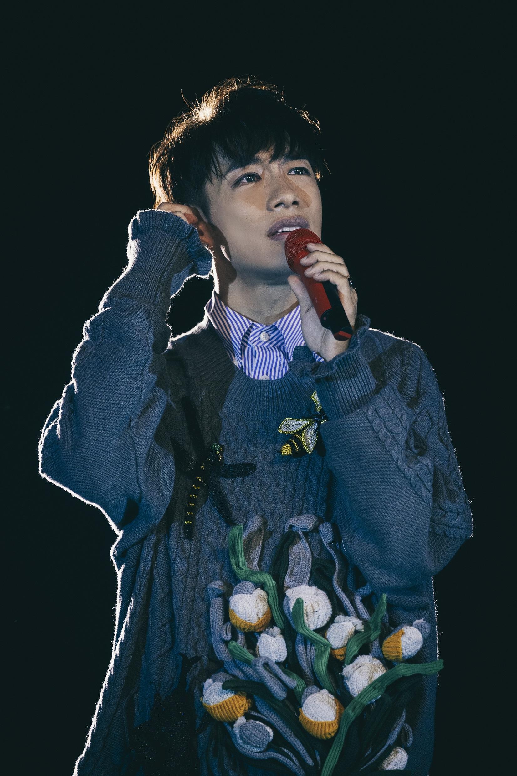 洪嘉豪一度眼濕濕。