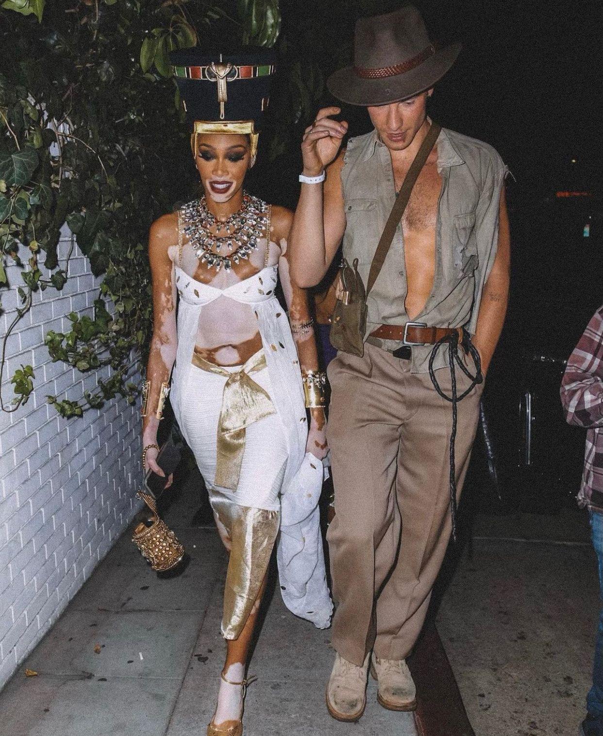 Shawn Mendes日前扮成夏里遜福在《奪寶奇兵》中之形象慶祝萬聖節。