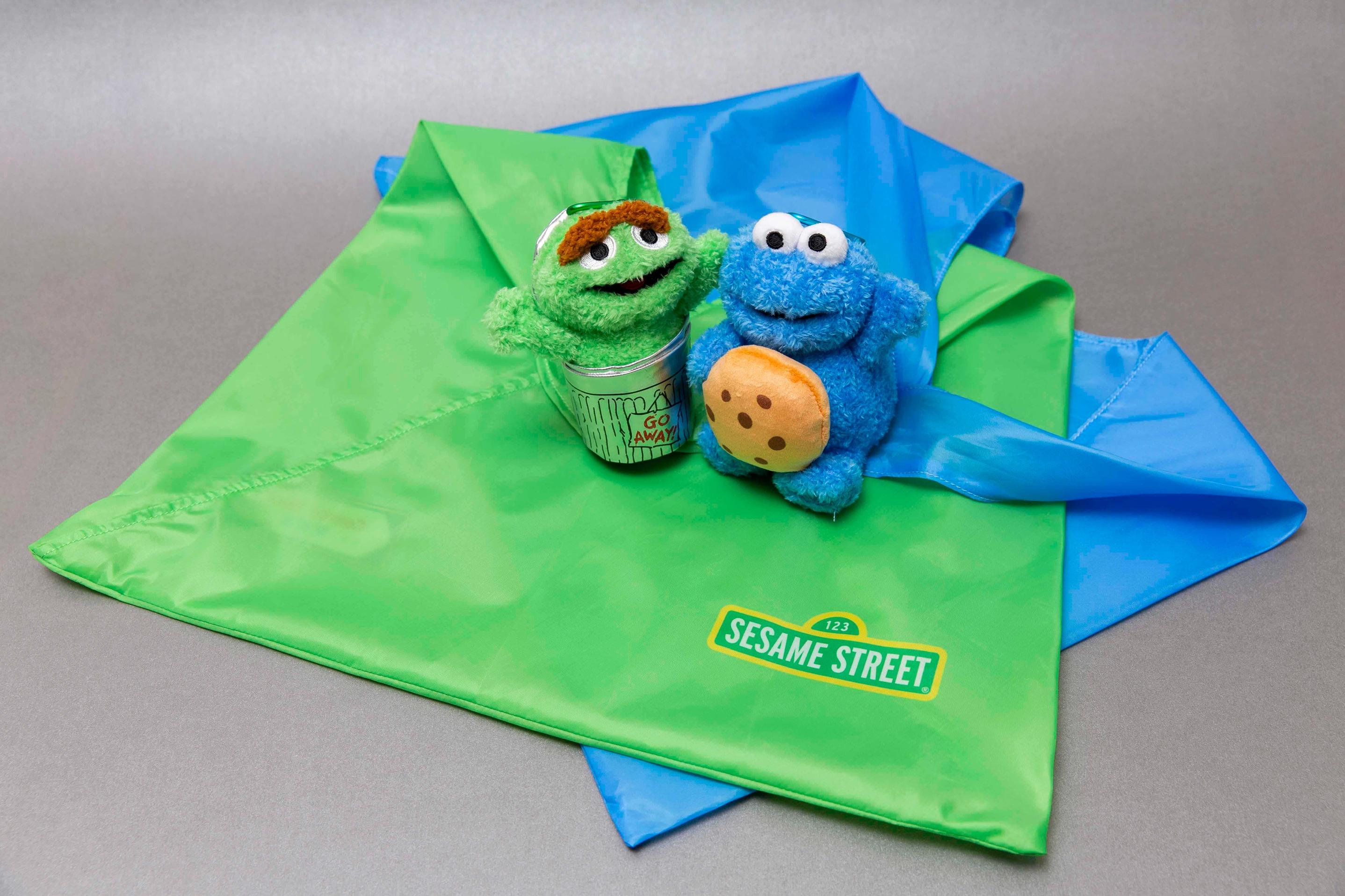 MERRY STREETMAS @海港城|限量版MERRY STREETMAS毛公仔環保袋慈善義賣