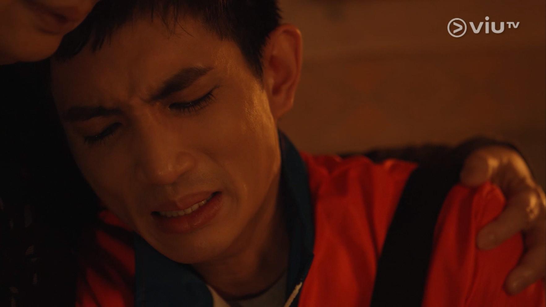 李承東內疚自責,挨著嫲嫲痛哭著罵自己將大師兄推上擂台。