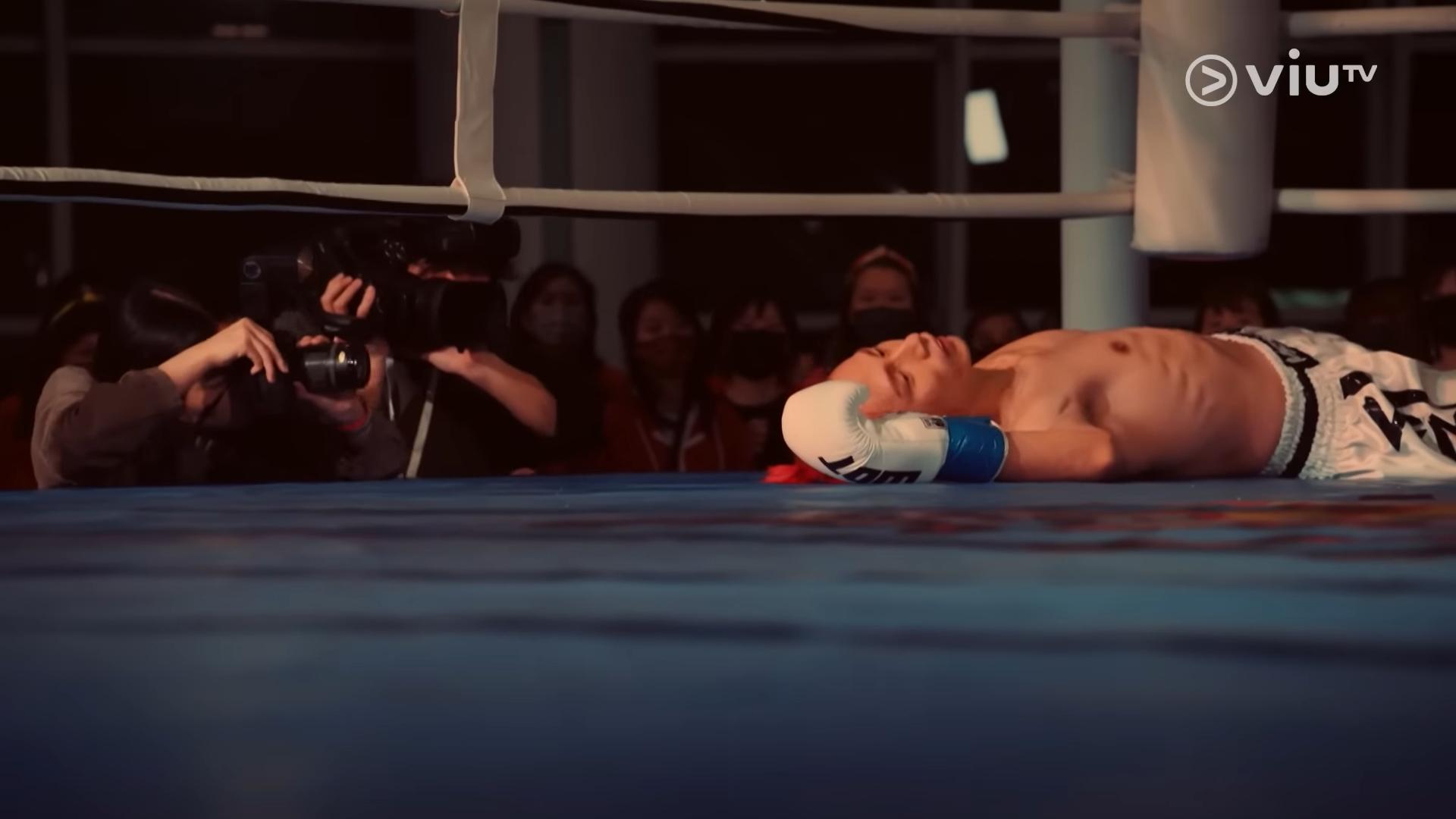 袁天就被重擊太陽穴後倒地。