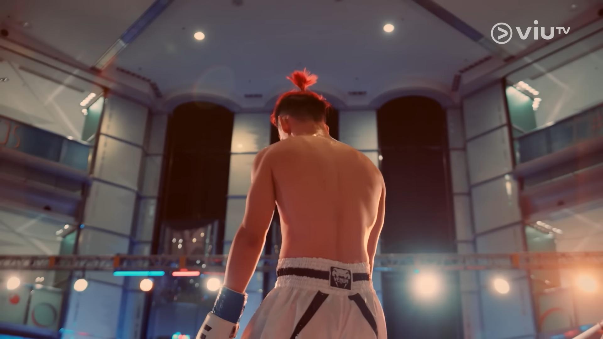 重新站起來的袁天就,終於不支倒下。