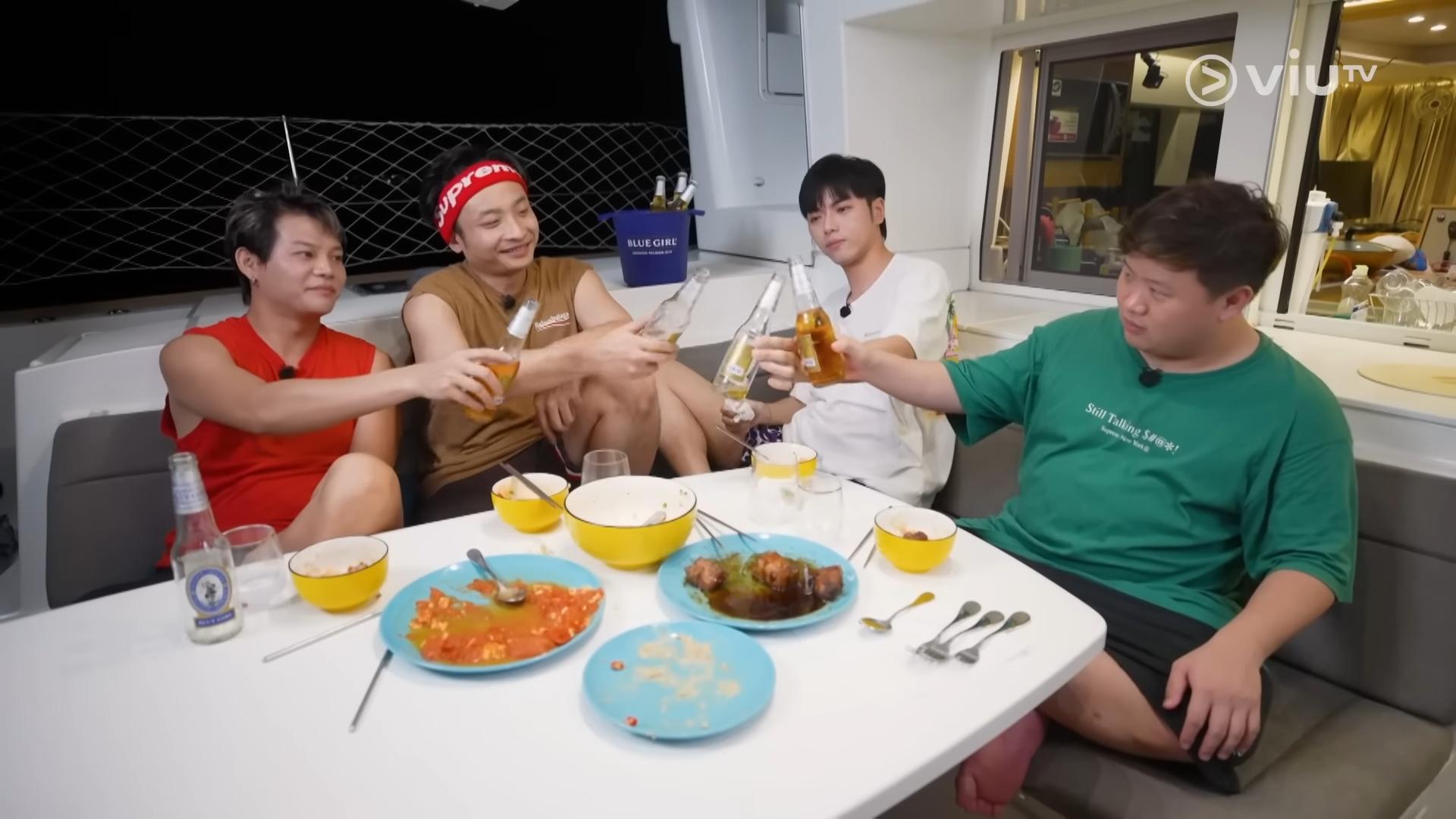 四子盡訴心中情,前事不計,齊齊乾杯。