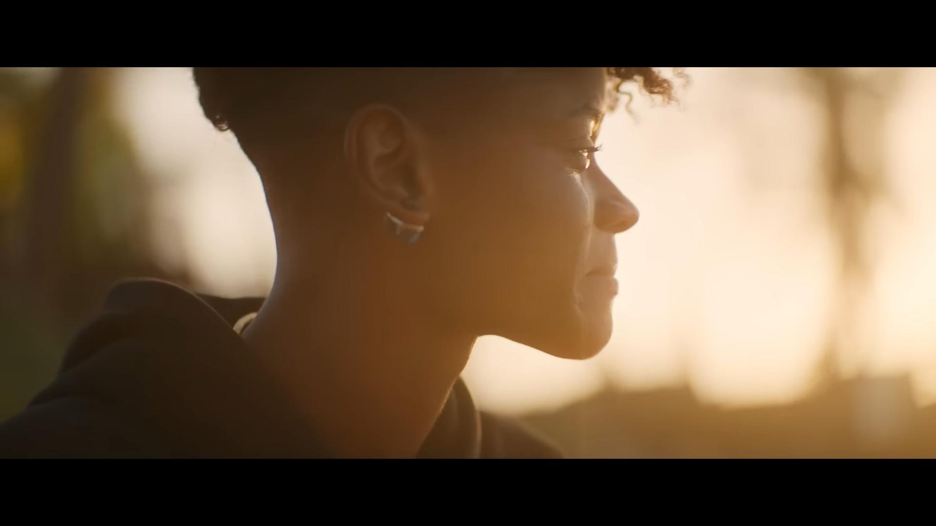 王兄與母后相繼離世,舒妮作最哀悼後,終能釋懷。(截圖)