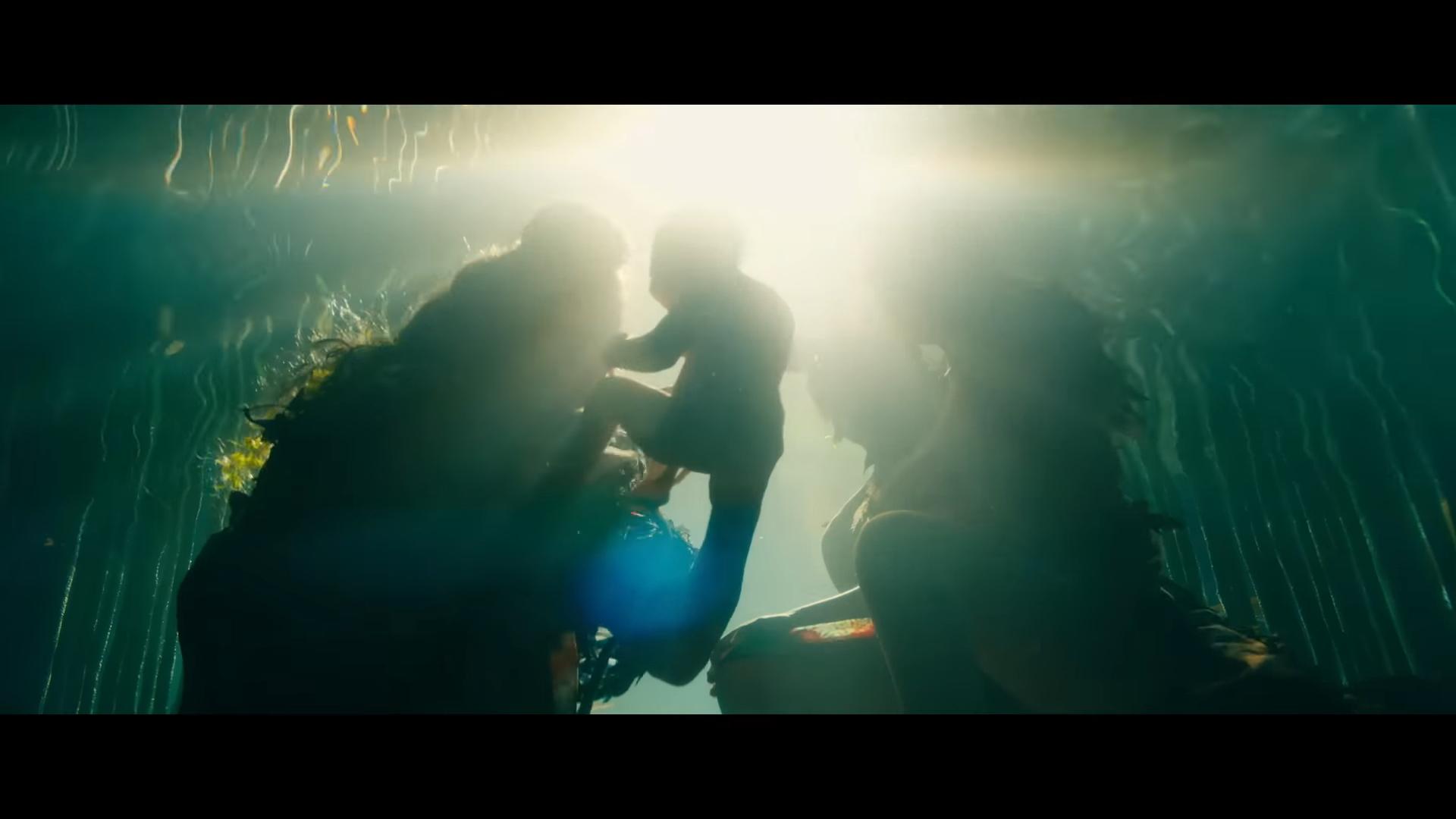 納摩是人類和水底王國亞特蘭提斯公主的兒子,於水底出生。