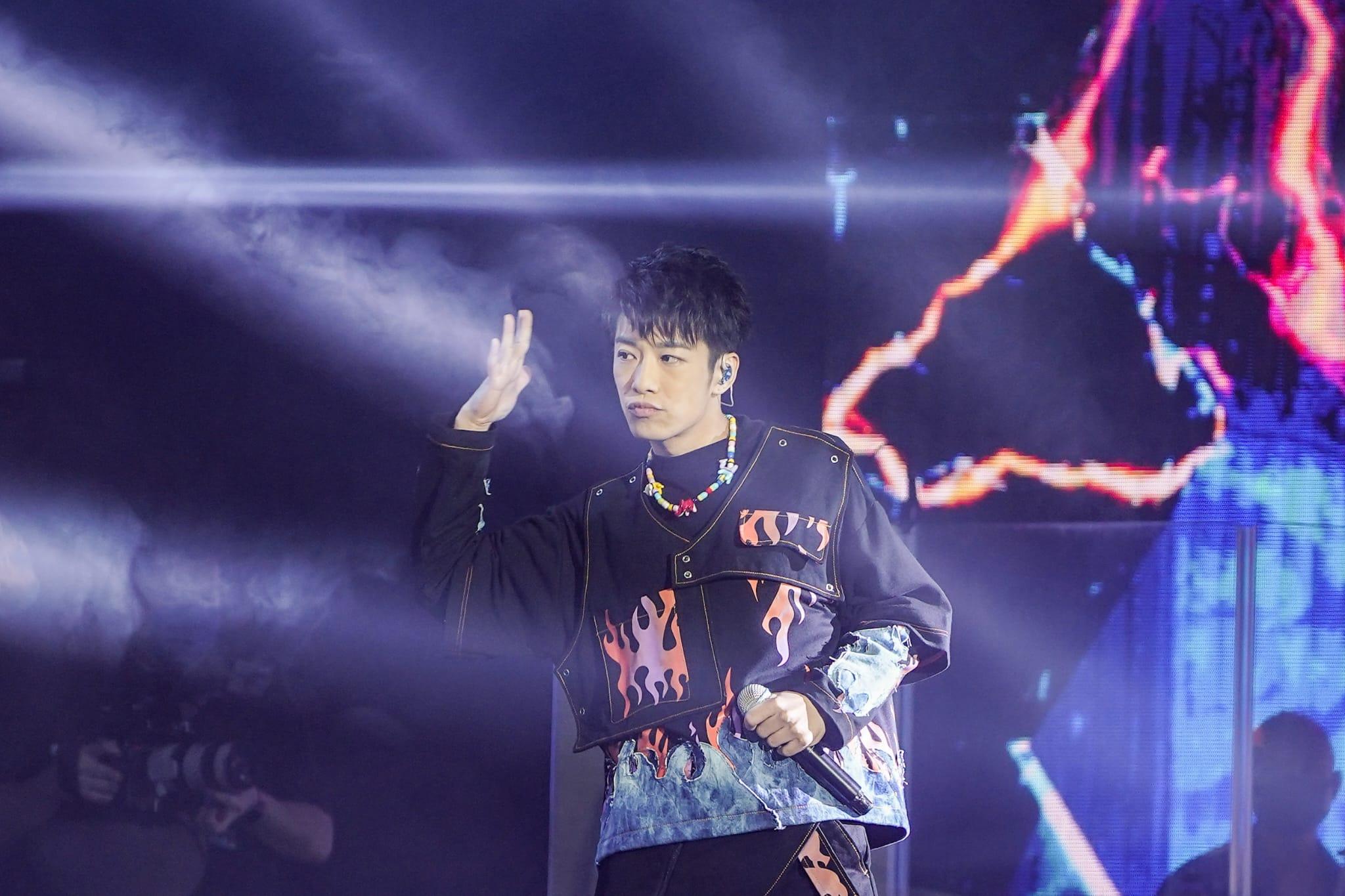 洪嘉豪在Fremeny演唱會中首次跳舞,他保證在首開個唱時會大展舞姿。(資料圖片)