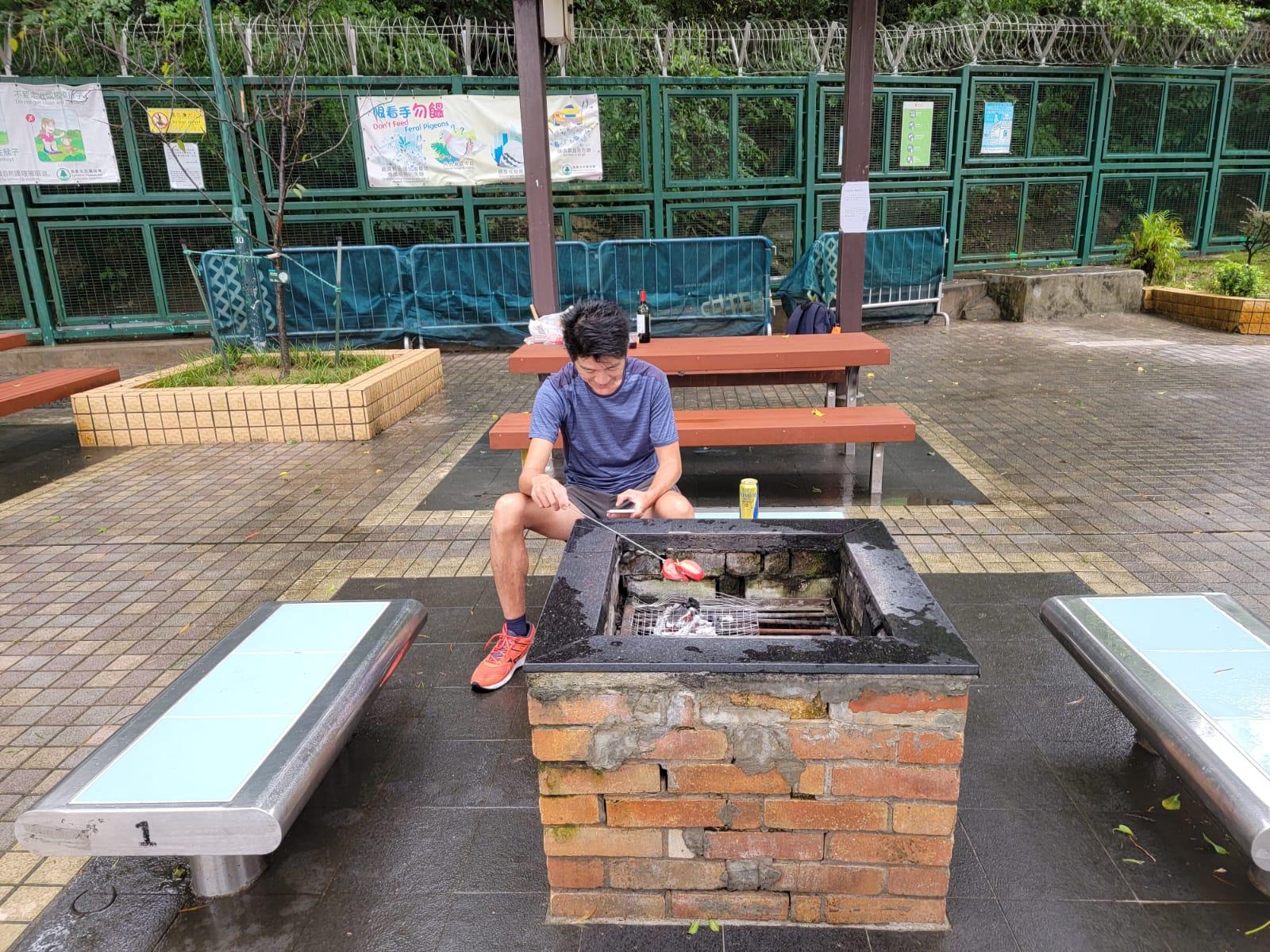 政府放寬防疫措施,康文署燒烤場今日重開。(陳奕釗攝)