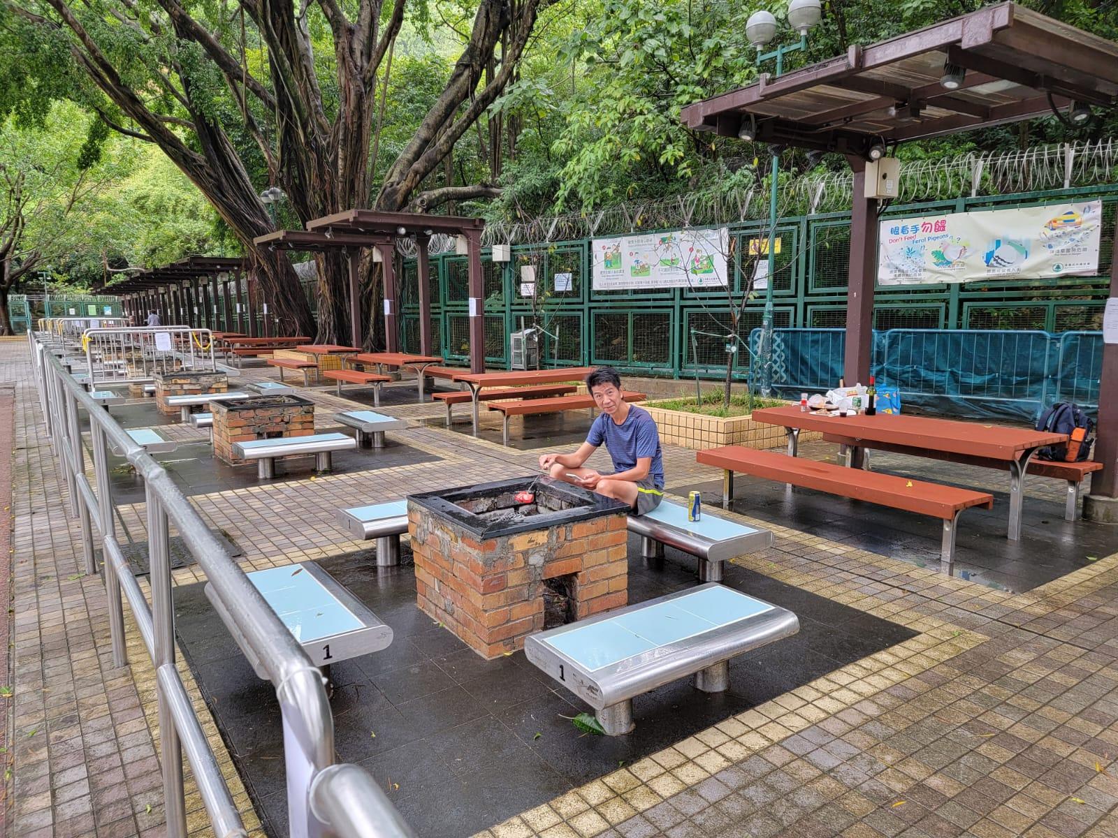 政府放寬防疫措施,康文署燒烤場今日重開。(陳奕釗攝)