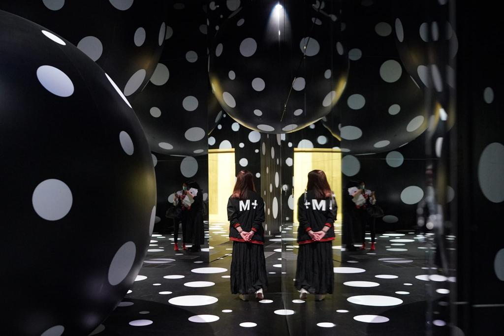 「草間彌生:一九四五年至今」