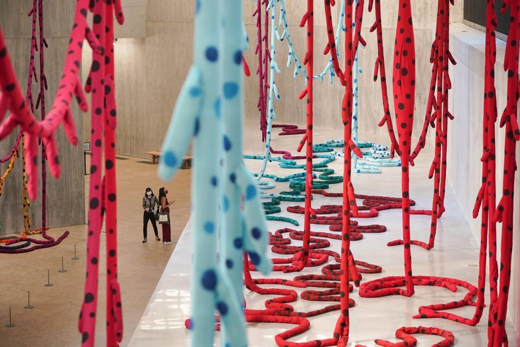 「草間彌生:一九四五年至今」