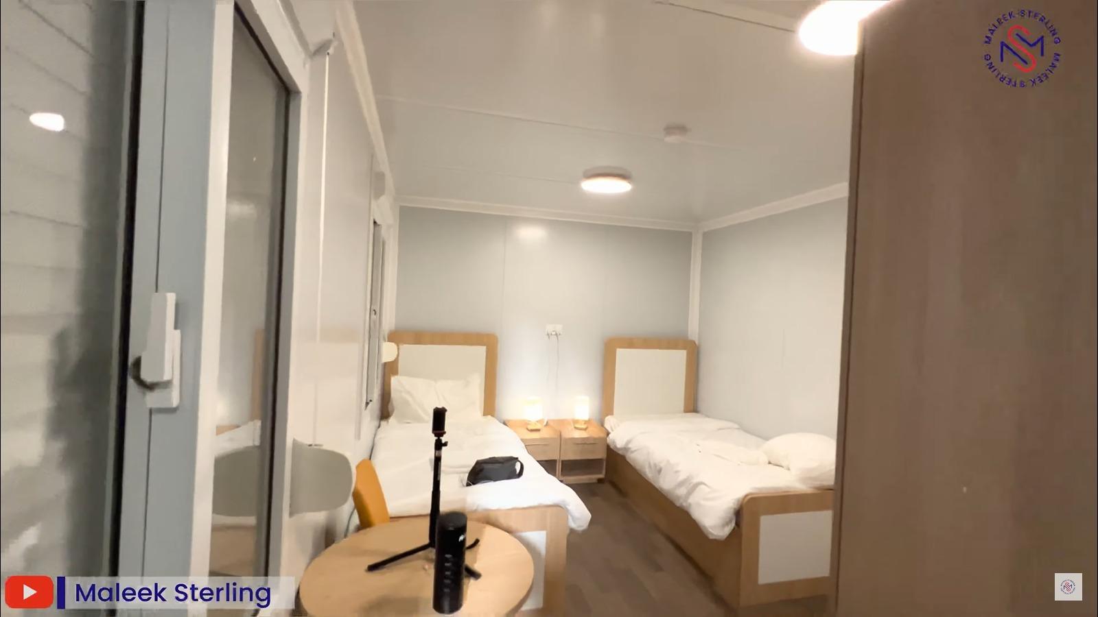 卡塔爾球迷村。(Maleek Sterling youtube影片截圖)