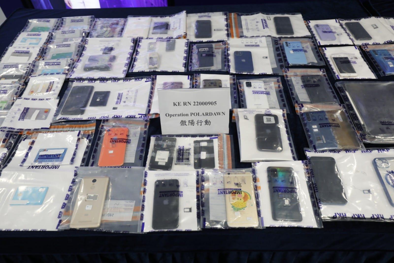 港澳聯合行動打擊網上求職騙案拘56人 騙款超過700萬港元。(林俊源攝)