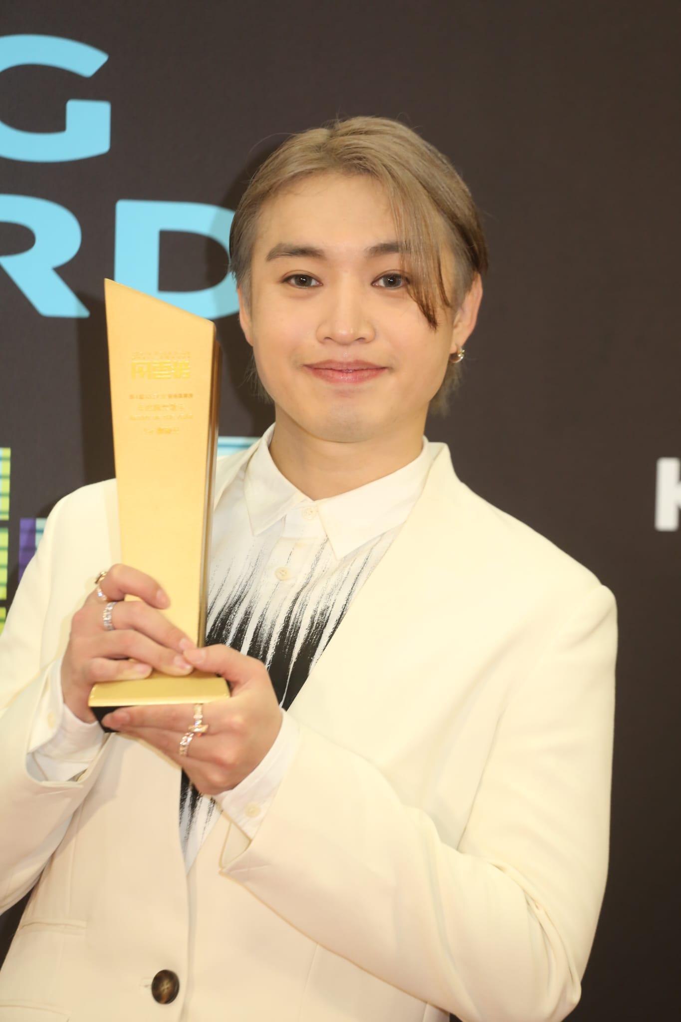 Jer獲頒「年度風雲歌手」。