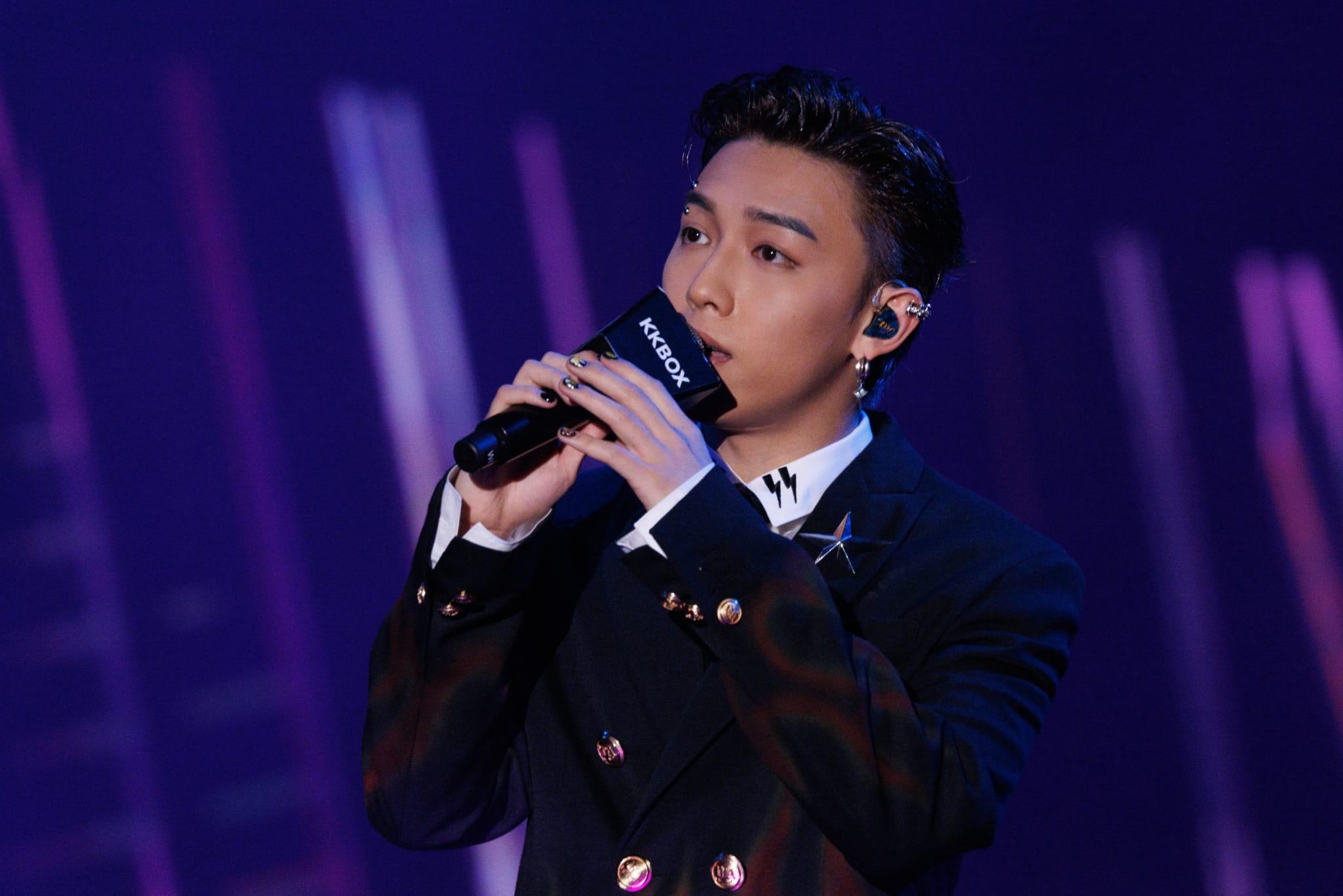 MC唱出《反對無效》。(蘇文傑攝)