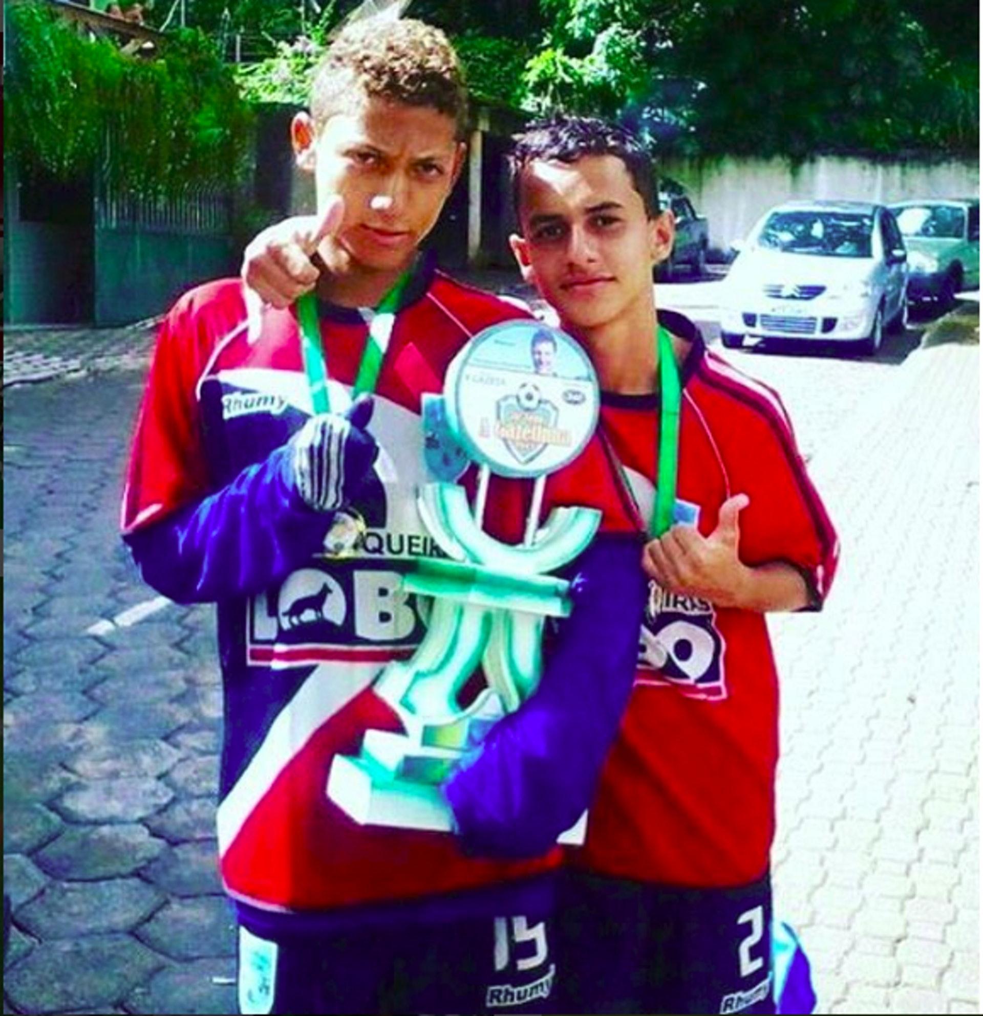 李察利臣小時候要與足球結下不解之緣。(李察利臣 Instagram)