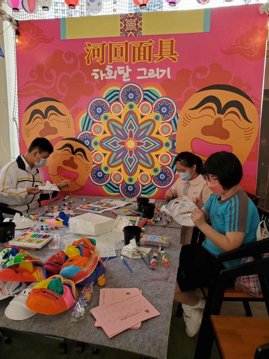 三文四語|慕光英文書院2024/25高中可選修日韓語 爭取明年暑假辧疫後交流團