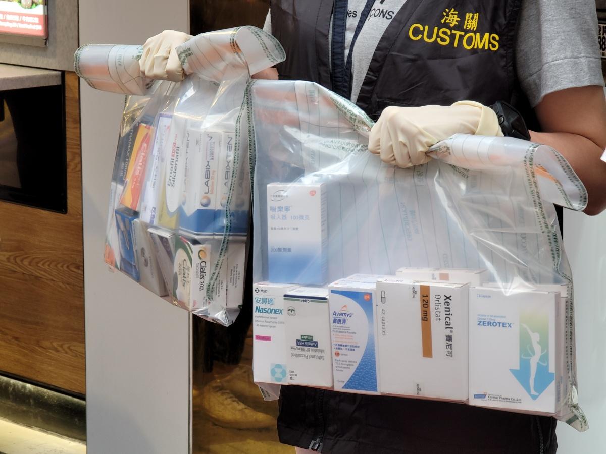 不良營銷|79歲長者疑被威嚇碌逾10萬買藥材 銅鑼灣一藥店3職員被捕