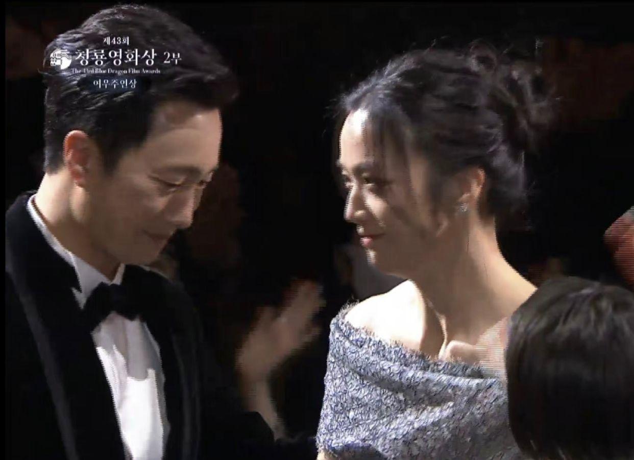 朴海日、湯唯捧走最佳男、女主角