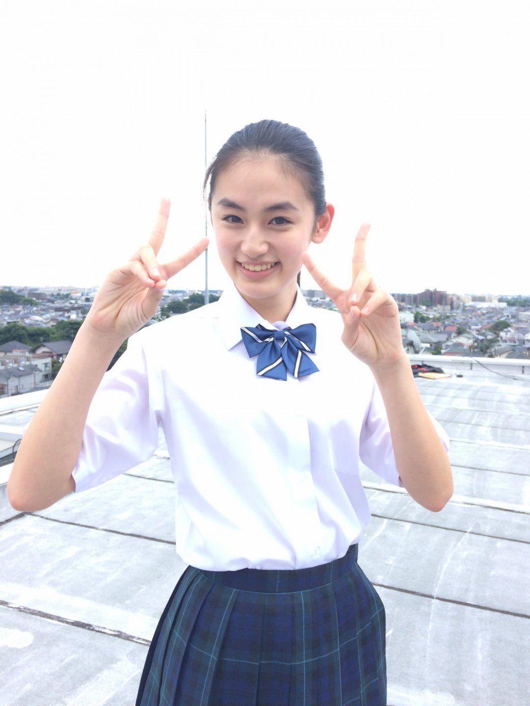 八木莉可子14歲甫入行即擔任「寶礦力」代言人