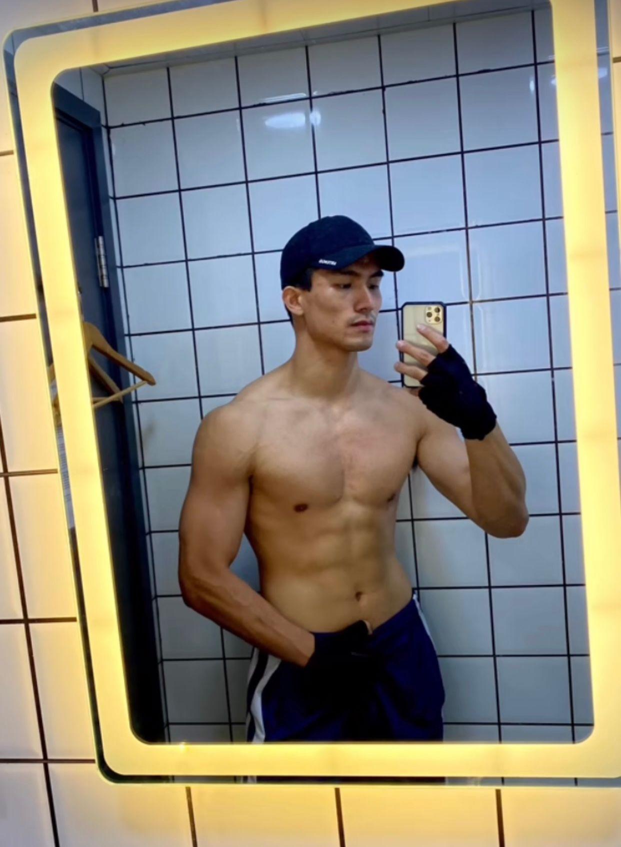 Jason透過社交網分享過去15個月的健身過程。