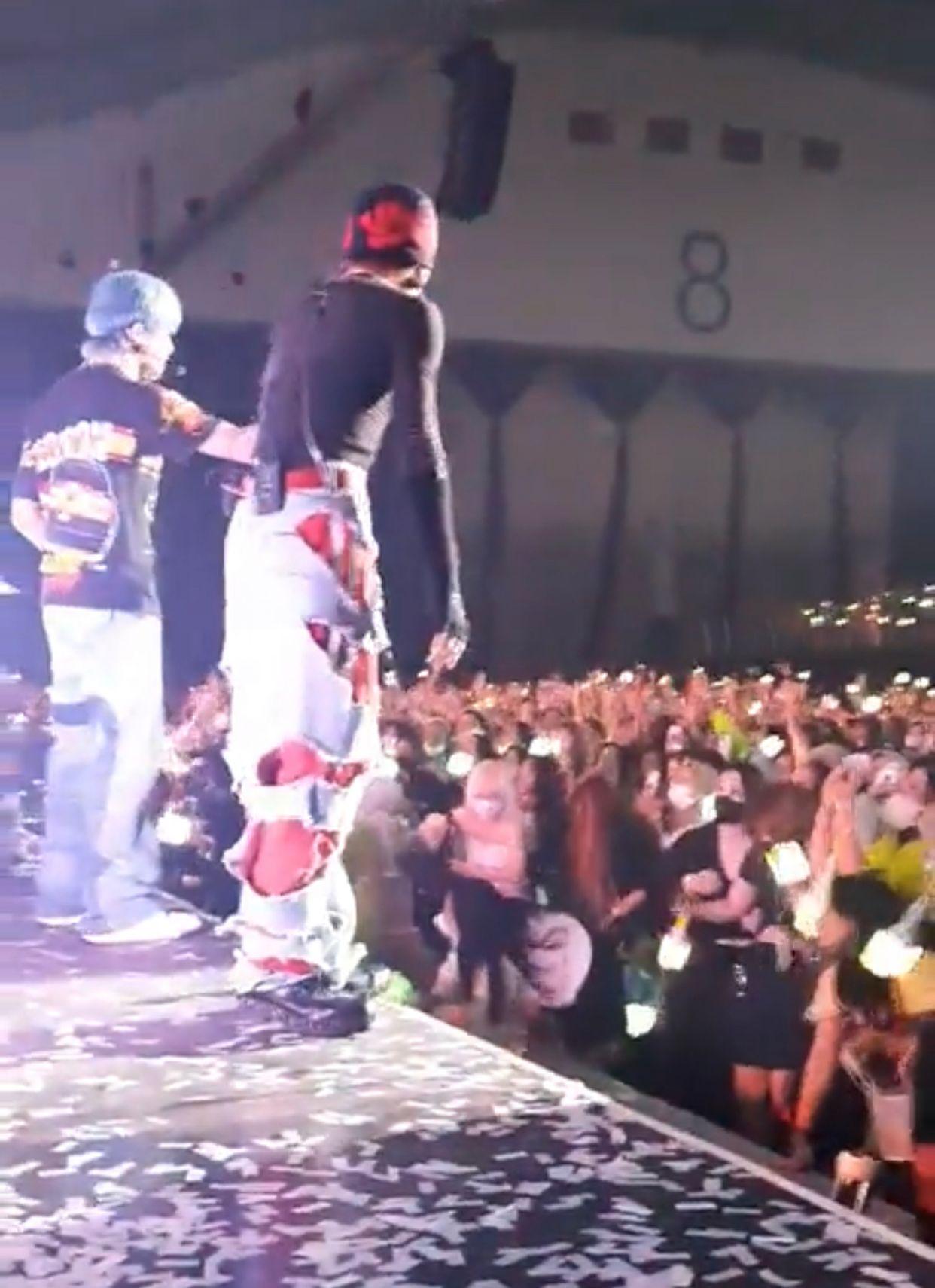 NCT127印尼雅加達演唱會爆發意外,搖滾區的觀眾不斷推撞導致約30名粉絲跌倒後昏迷。