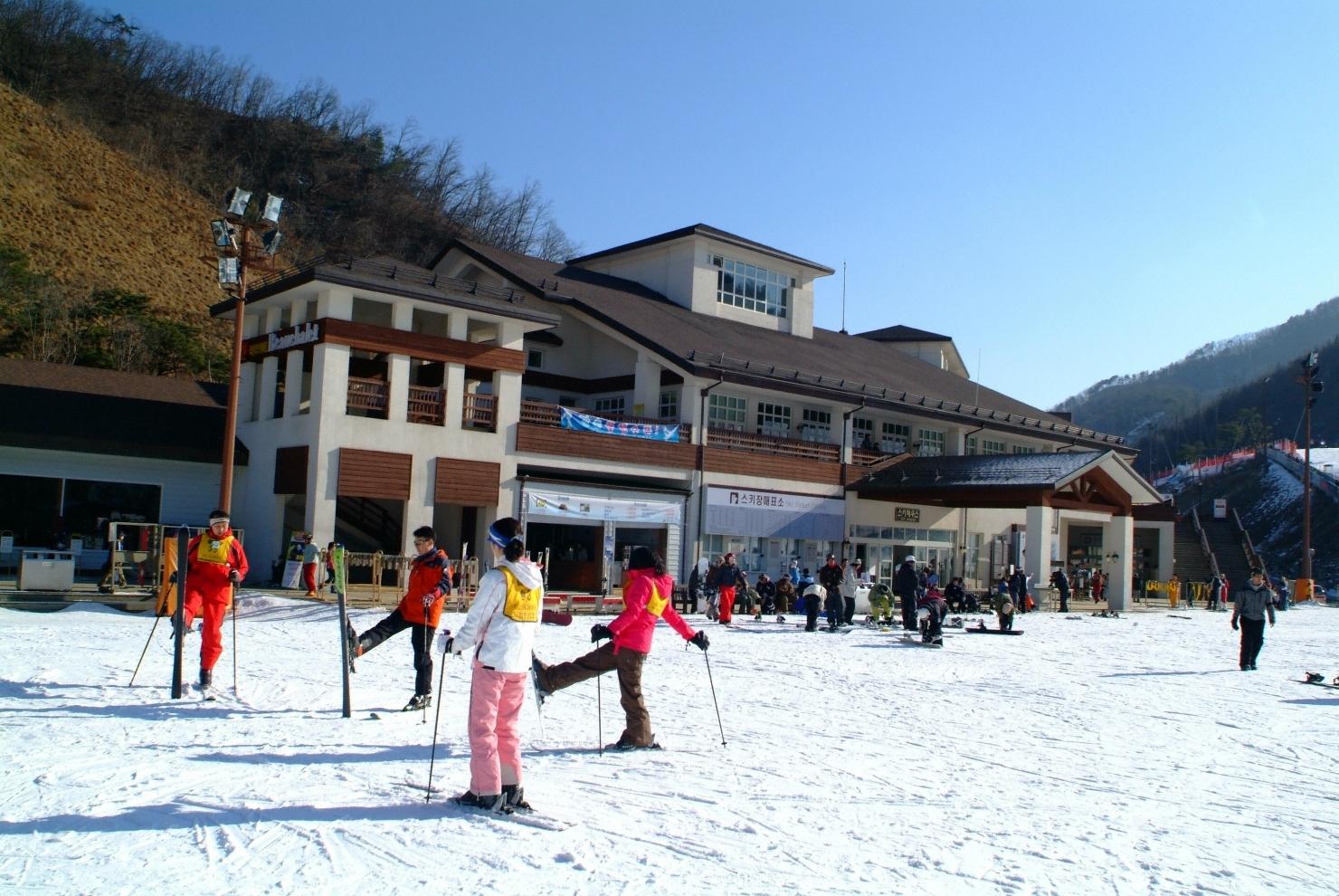 伊利希安江村滑雪場