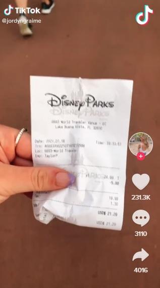 展示T裇收據。(互聯網)