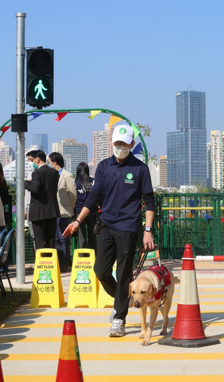 香港首間導盲犬訓練學校開幕 佔地逾2.4萬呎設模擬社區安心訓練