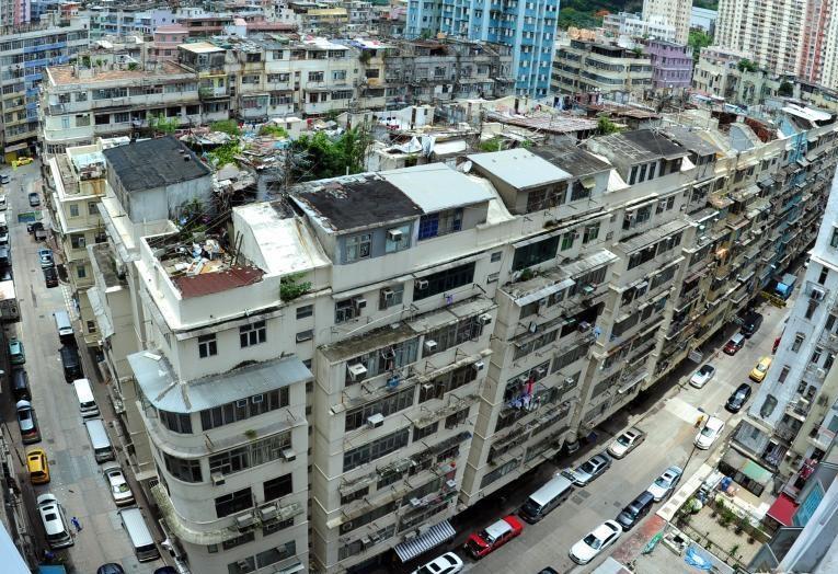 市建局土瓜灣榮光街/崇安街發展項目於10月初共收到7份標書,該局今日公布餘下6個入標財團標價,顯示中標財團信置等的中標金額,較次標僅高約6.7%。(資料圖片)