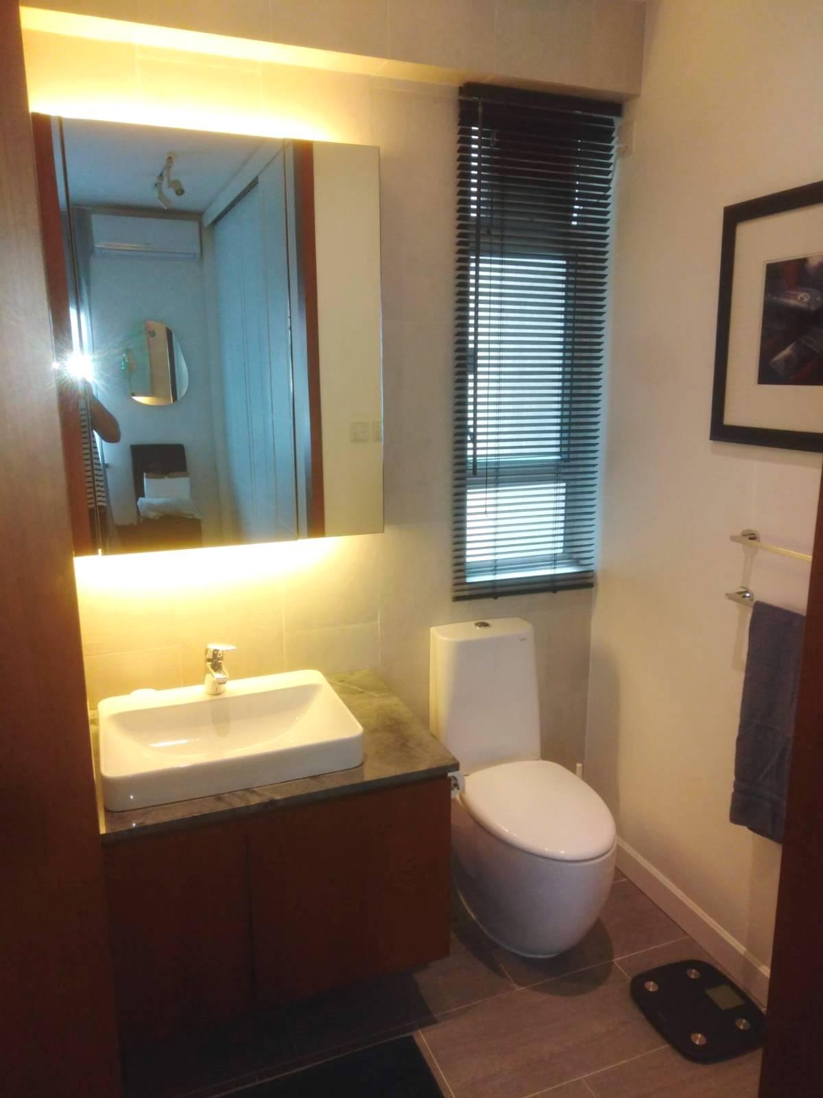 浴室裝修亦雅緻富品味。