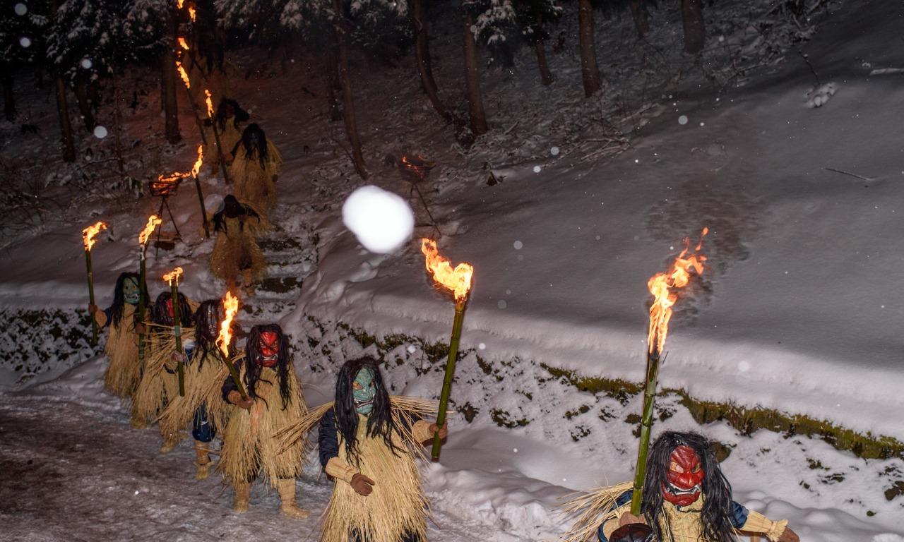 生剝鬼柴燈祭 (圖片來源:東北觀光推進機構)