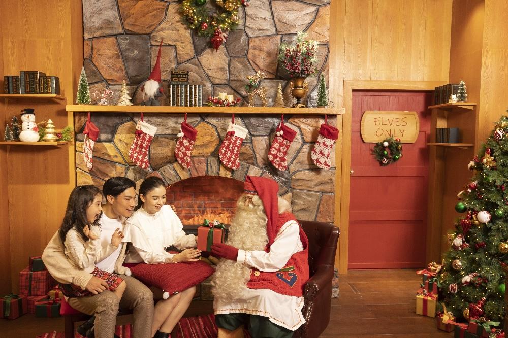 打卡點2:由芬蘭遠道而來的聖誕老人於「聖誕老人辦公室」與您訴說聖誕願望。