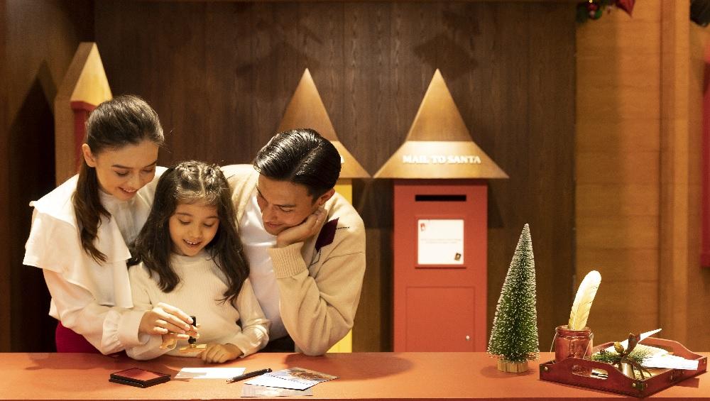 打卡點3:到聖誕老人郵政局寄出窩心的節日願望。