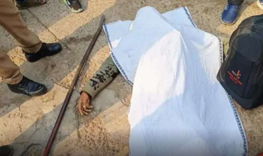 死者其後被移走並進行驗屍確定死因。(Twitter)