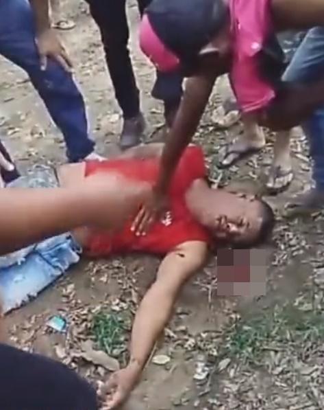 他當場倒地不起,口鼻流血,頭部周圍地上染有血跡,由在場人士報警。(Twitter)