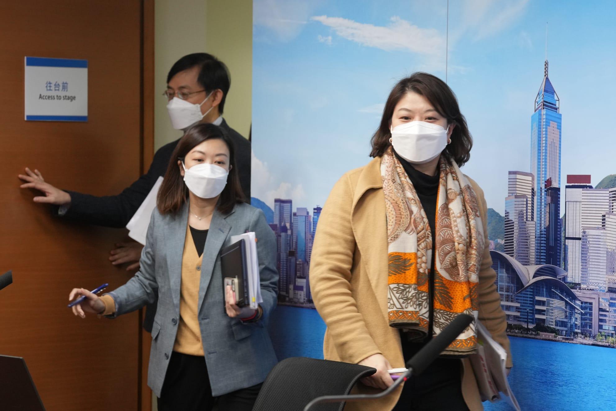 當局下午宣布進一步放寬防疫措施。(陳奕釗攝)