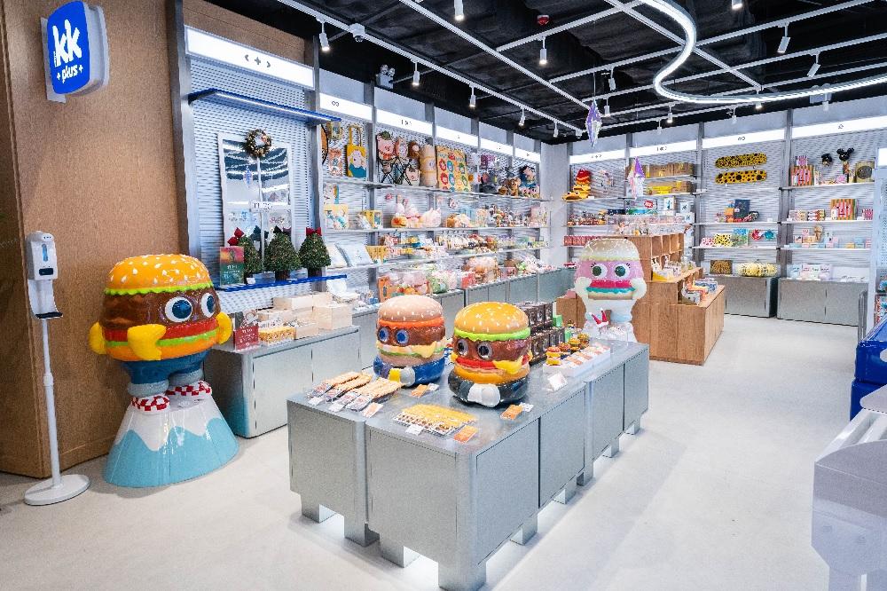 「堡連燈」角色 BLOOM及GLAM。