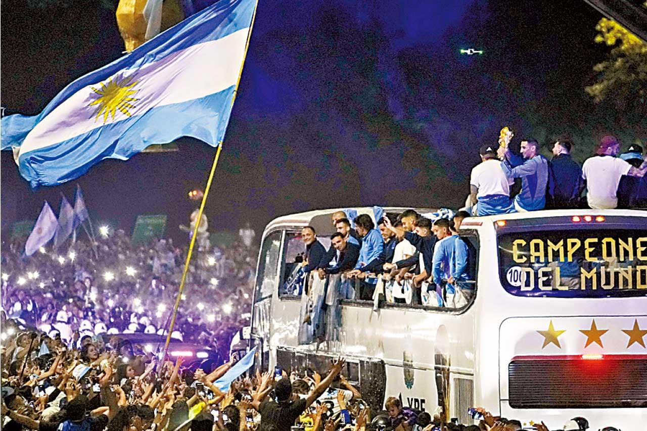 《BBC》年度最佳贈興 美斯阿根廷凱旋勝利巡遊