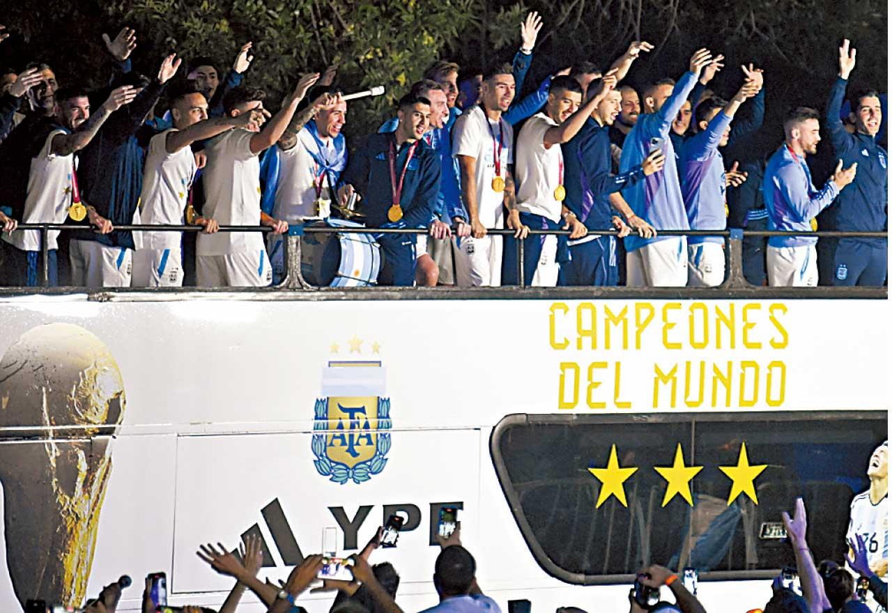 《BBC》年度最佳贈興 美斯阿根廷凱旋勝利巡遊