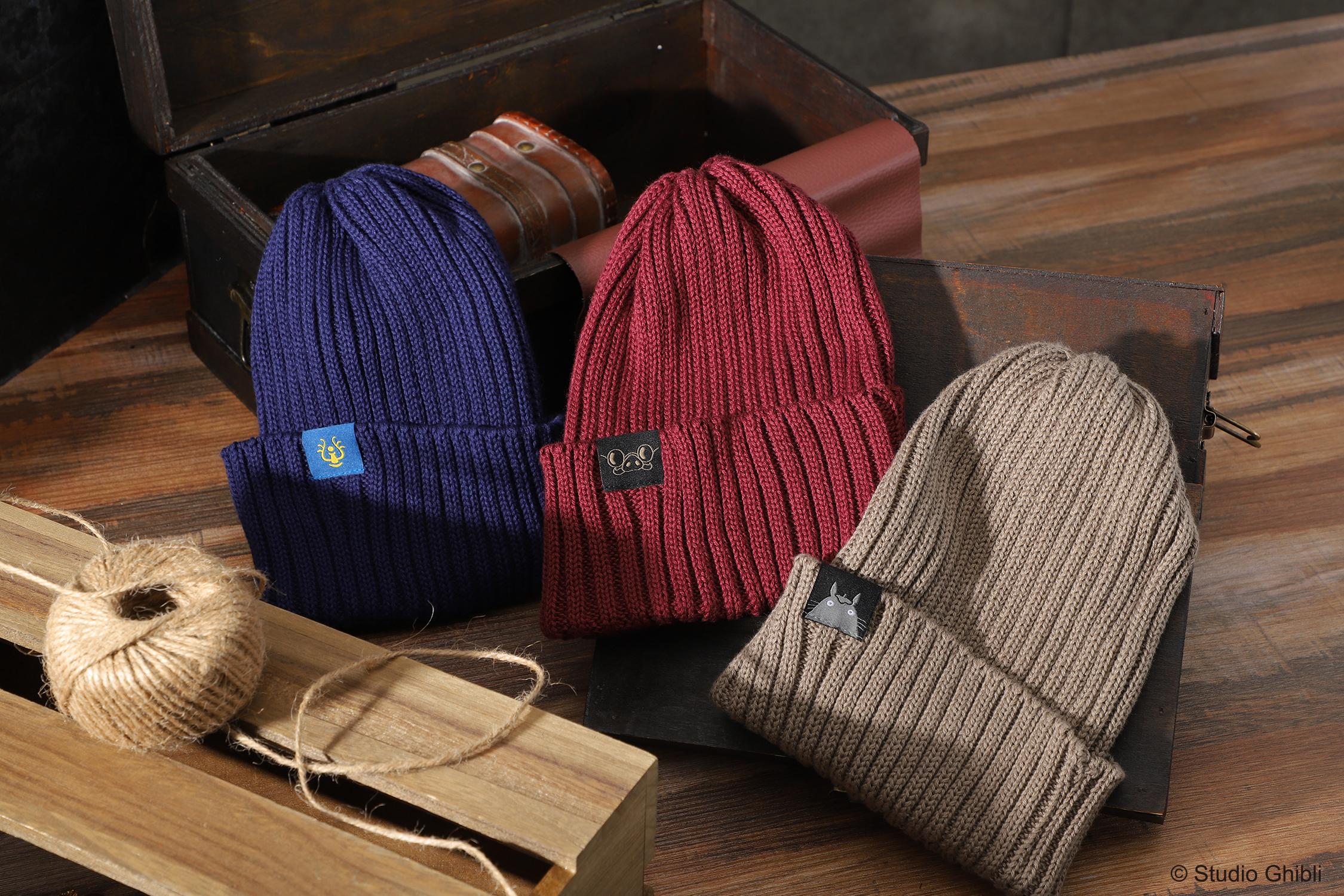 GBL x HIGHLAND2000 針織帽 各$680 由100多年悠久歷史的英國著名針織品製造商創立的HIGHLAND2000,以傳統的手工針織機方式製作出100%高品質毛紡織品馳名,首次與GBL合作推出針織帽。