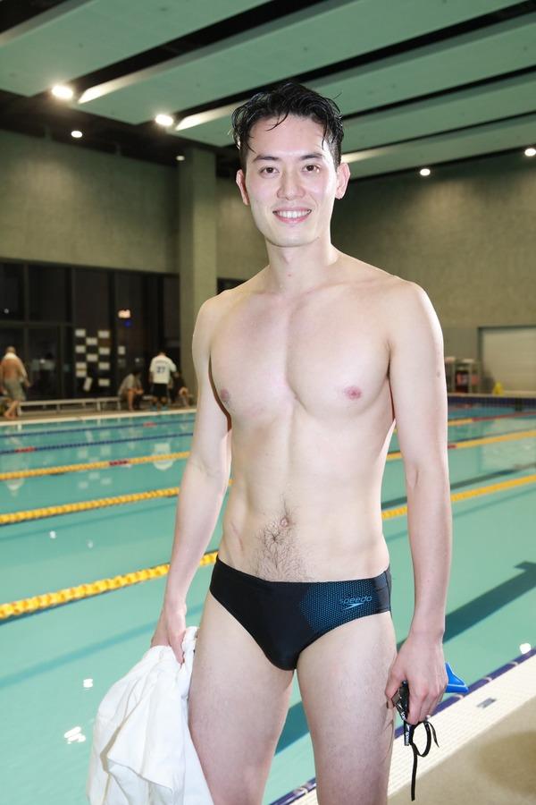 身材健碩的盛勁為,曾參加TVB選秀節目《衝上雲霄大選》。