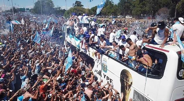 阿根廷勝利巡遊