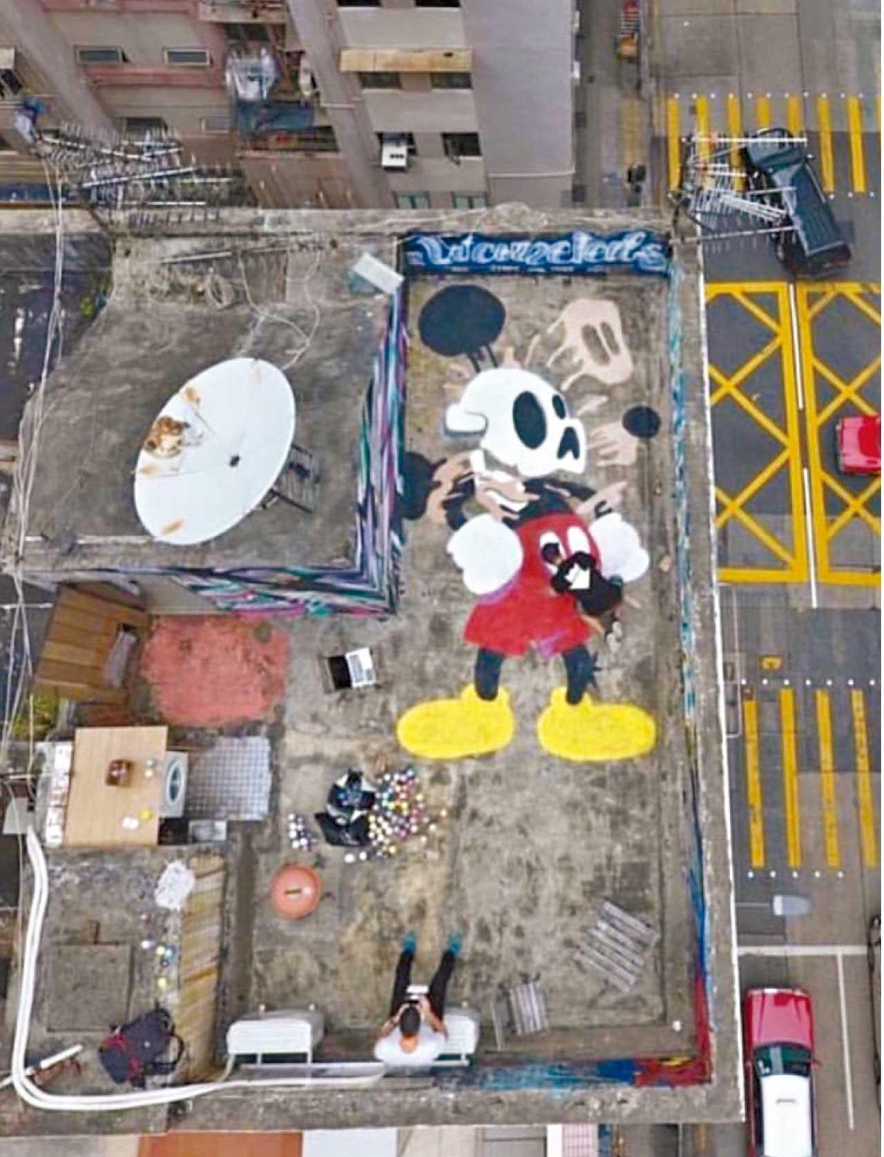 手辦店東主交收遇持錘賊黨 遭劫5萬元「米奇老鼠」