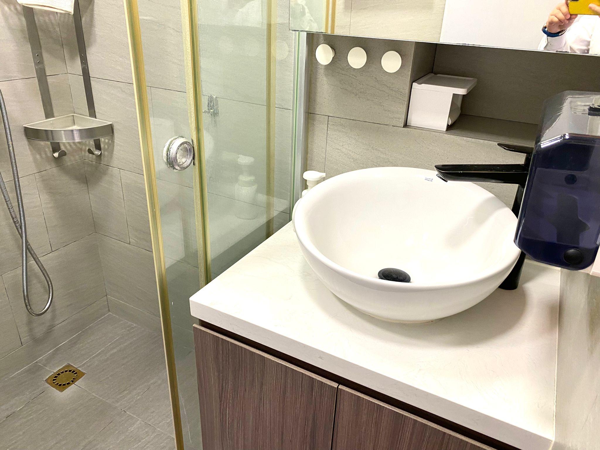 浴室裝修新淨企理。