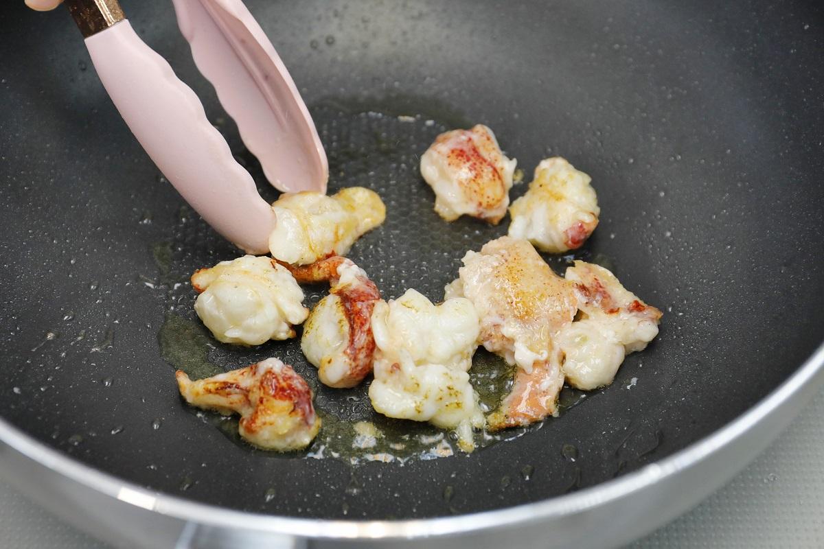 金銀蒜炒羊肚菌龍蝦球做法